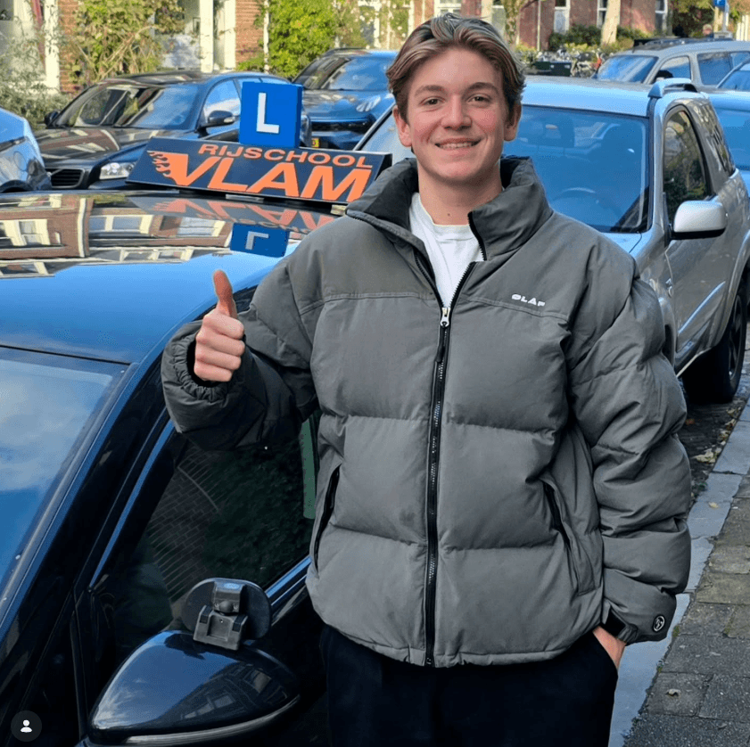 Geslaagde leerling bij Rijschool Vlam — foto 5
