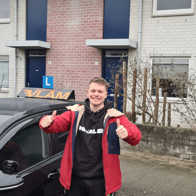 Geslaagde leerling bij Rijschool Vlam — foto 12