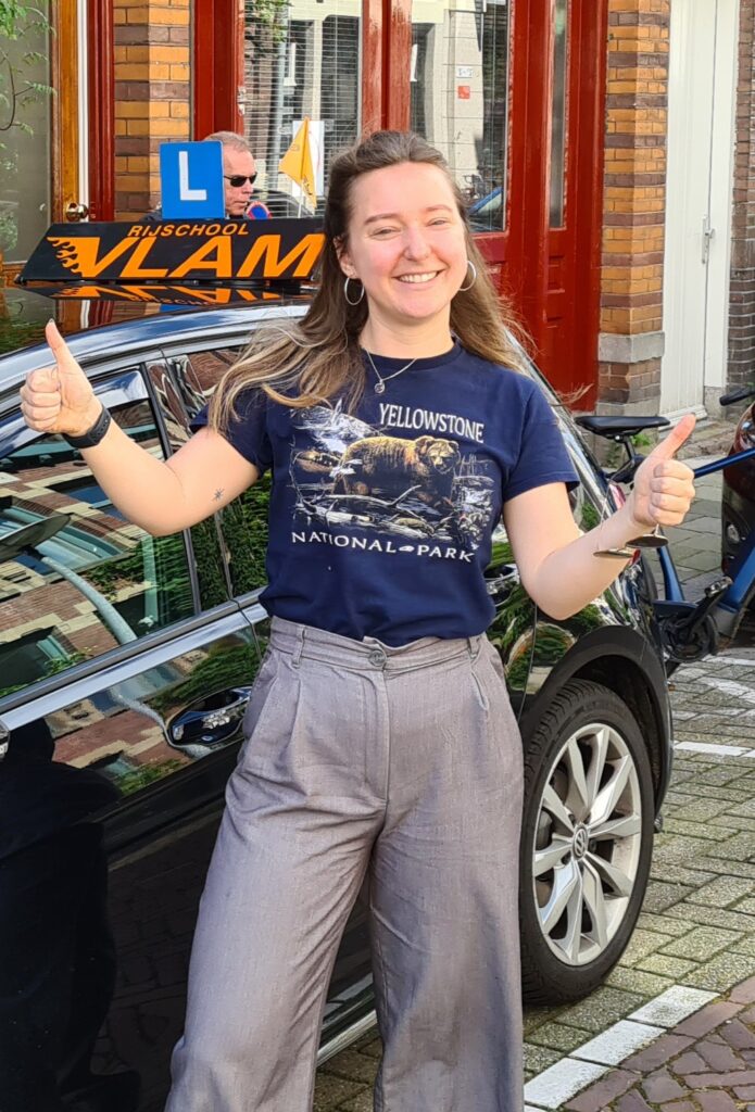 Rijschool Utrecht heeft weer een kandidaat bij gemaakt met haar rijbewijs halen in Utrecht!